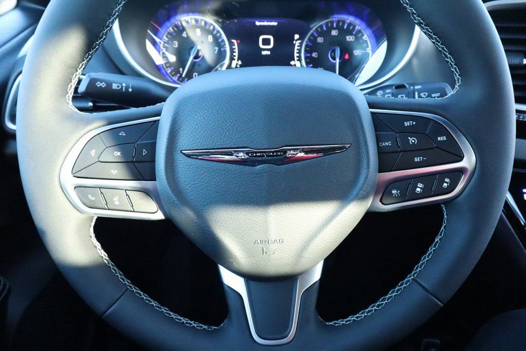 New 2026 Chrysler Voyager LX image 3