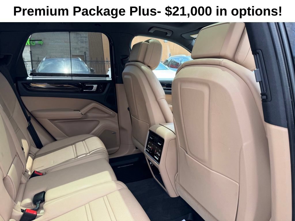 Used 2020 Porsche Cayenne E-Hybrid w/ Premium Plus Package AWD/4WD image 26