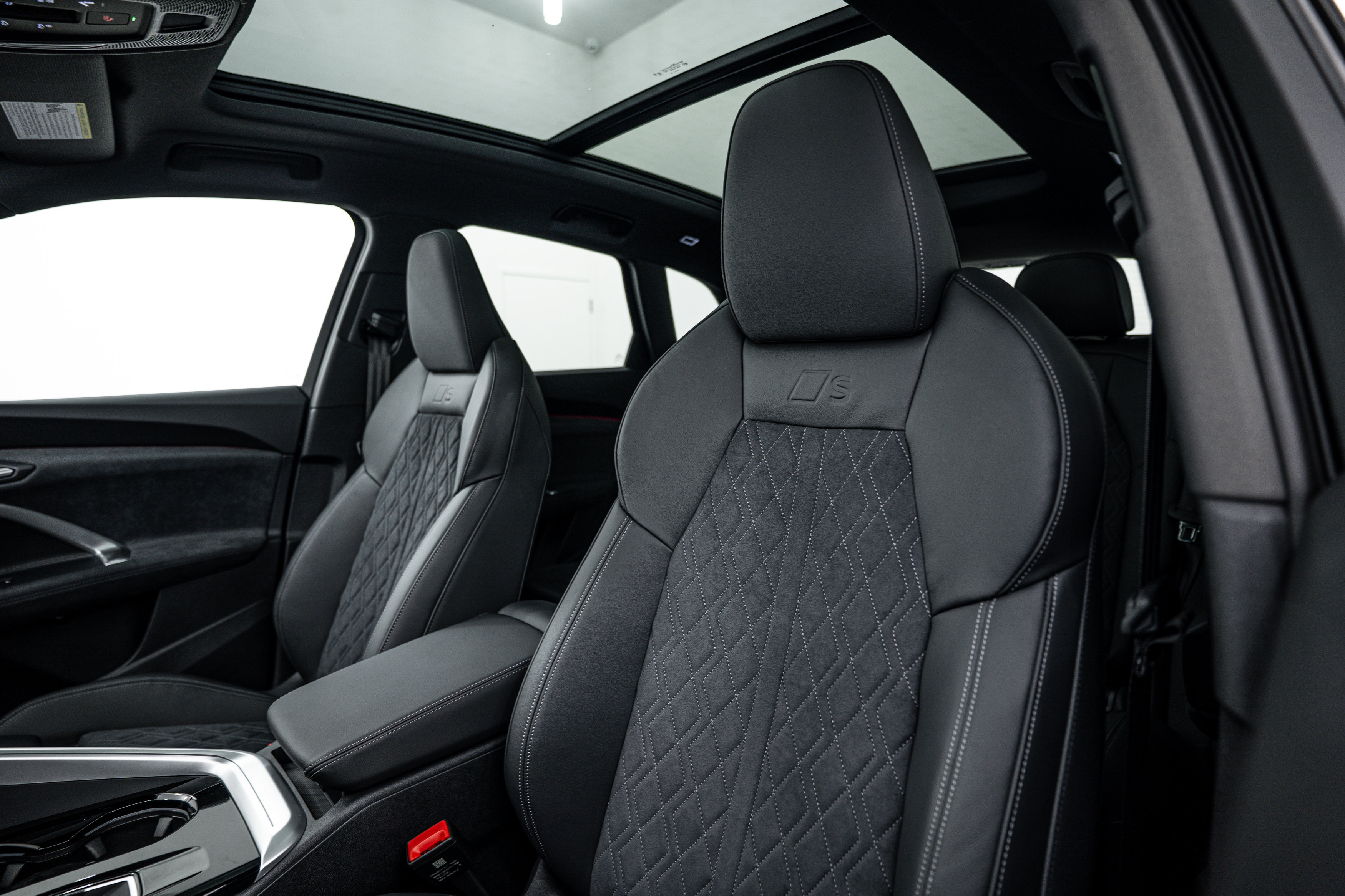 New 2025 Audi SQ5 Premium Plus image 16