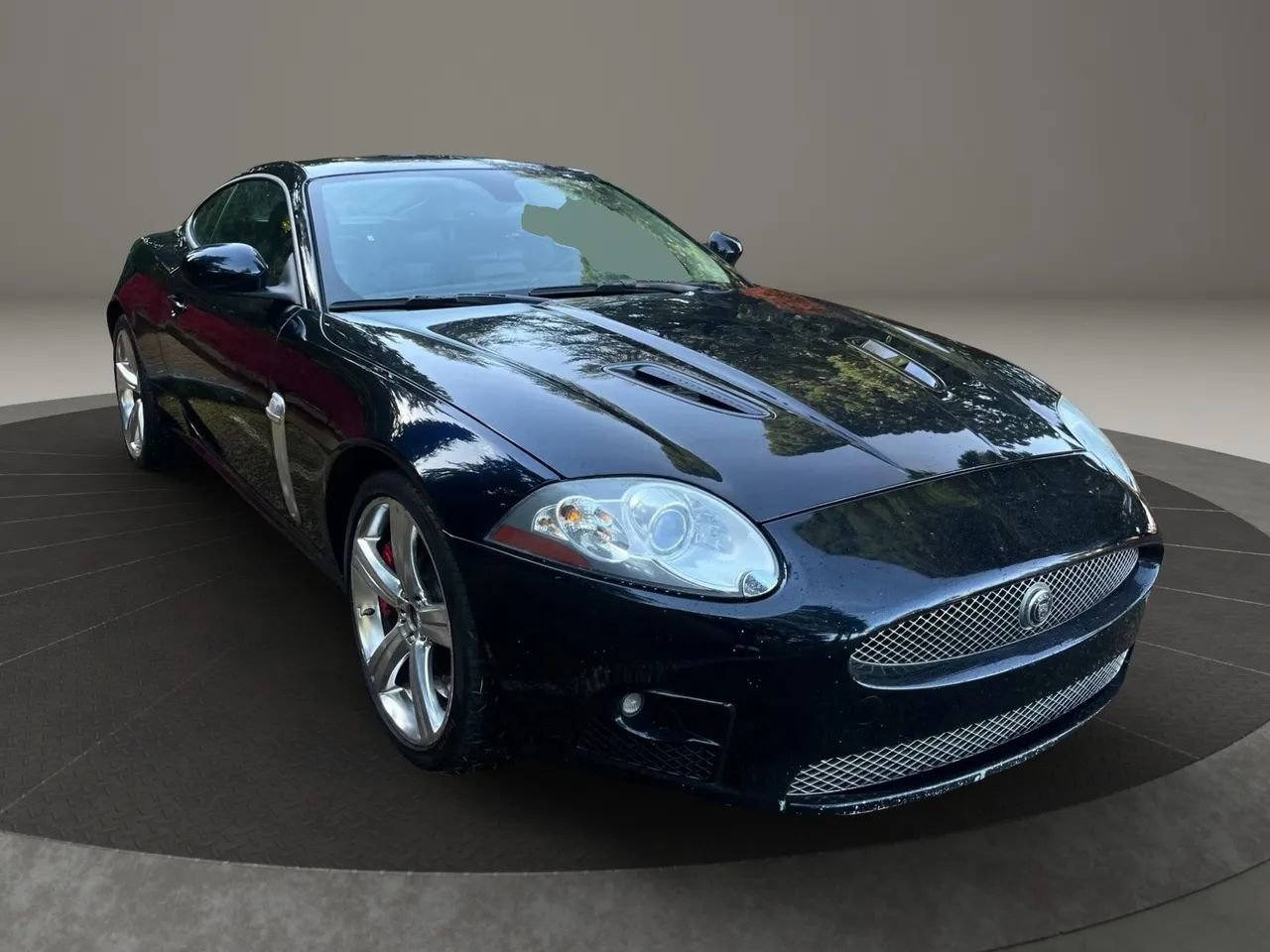 Used 2008 Jaguar XKR R image 3
