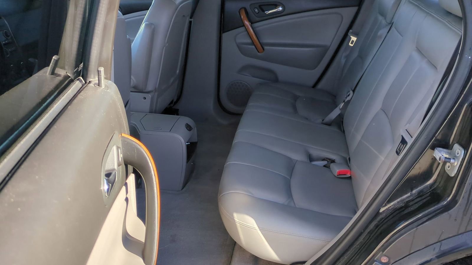 Used 2006 Saturn Vue AWD V6 w/ Sun & Sound Pkg image 6