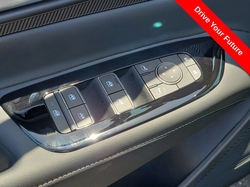 Used 2025 Nissan Murano SV FWD image 17
