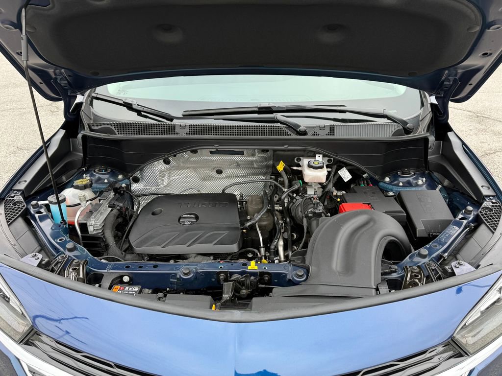 Used 2023 Buick Encore GX Essence w/ Experience Buick Package image 17