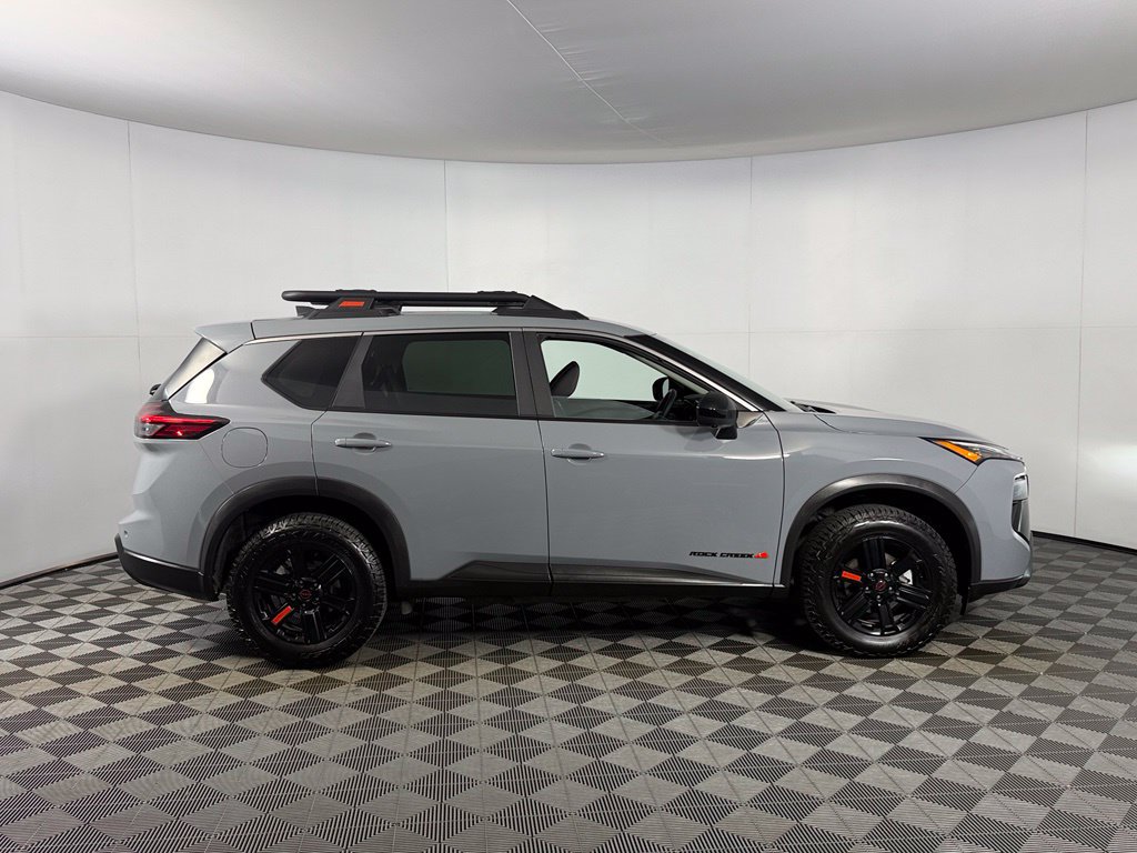 Used 2026 Nissan Rogue SV AWD/4WD image 4