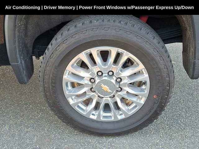 Used 2022 Chevrolet Silverado 2500 High Country w/ Z71 Off-Road Package AWD/4WD image 16