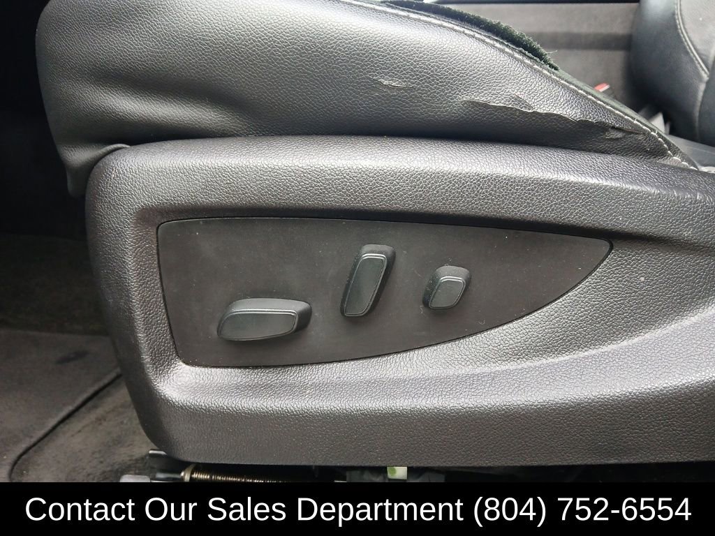 Used 2018 Chevrolet Suburban LT image 11