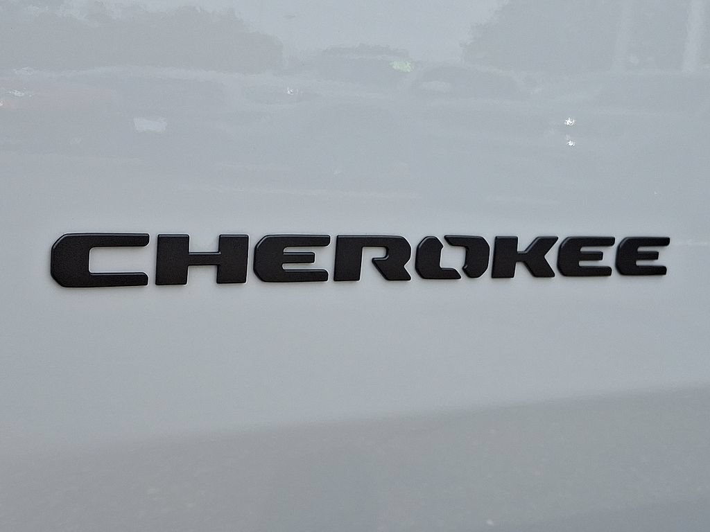 Certified 2026 Jeep Cherokee Limited AWD/4WD image 35