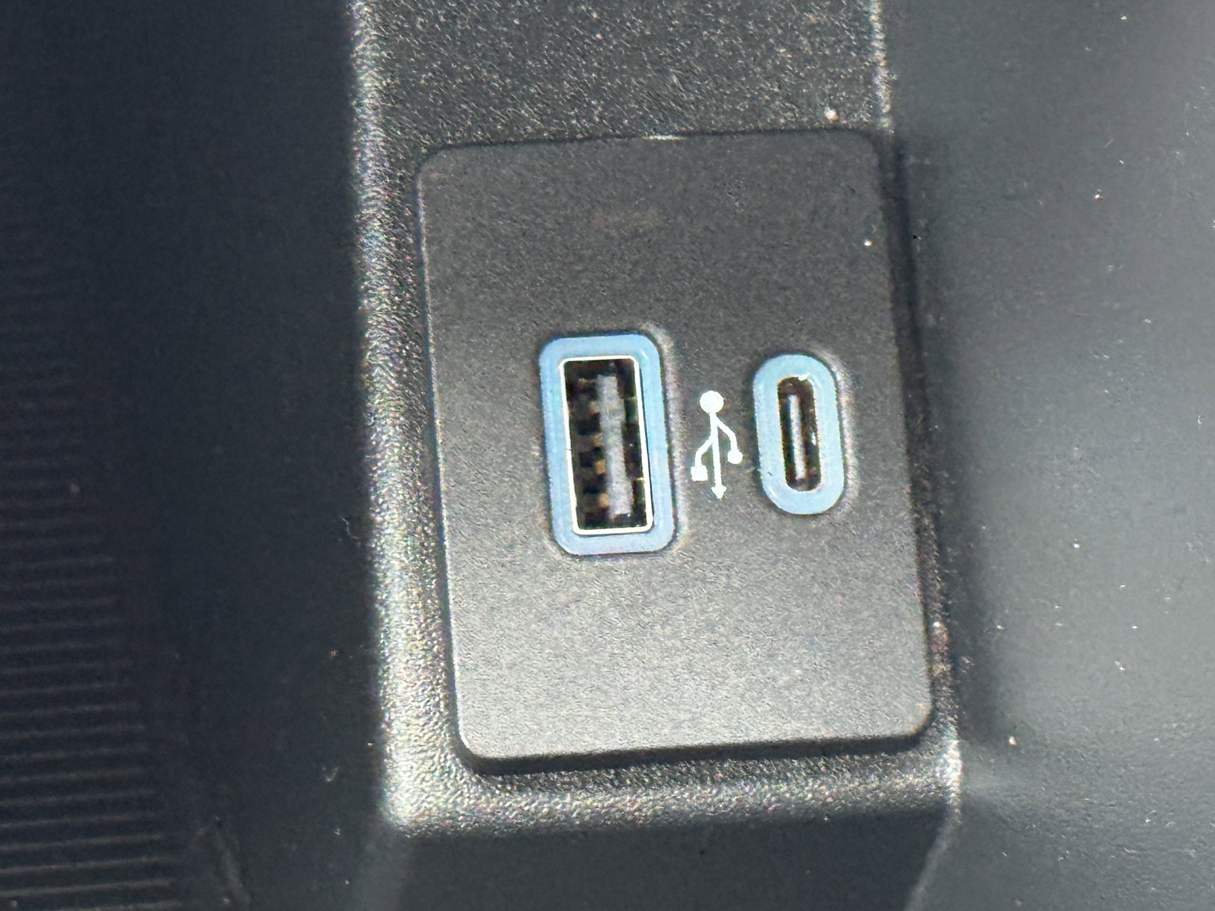 Used 2024 Ford Edge SE image 23