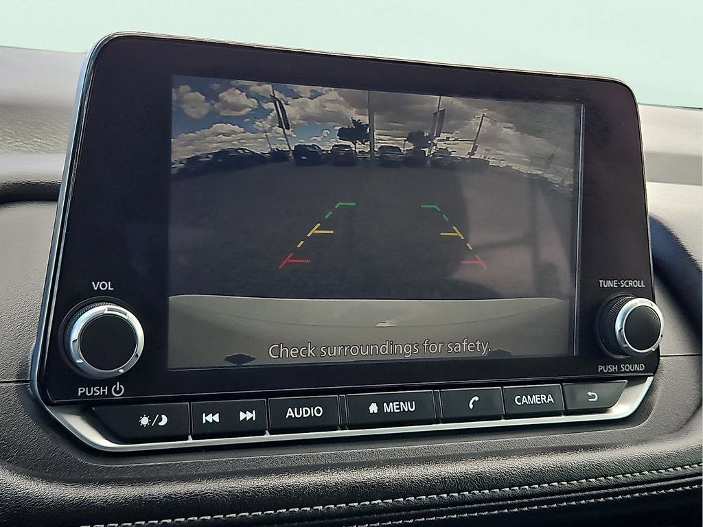 Used 2024 Nissan Rogue S FWD image 16