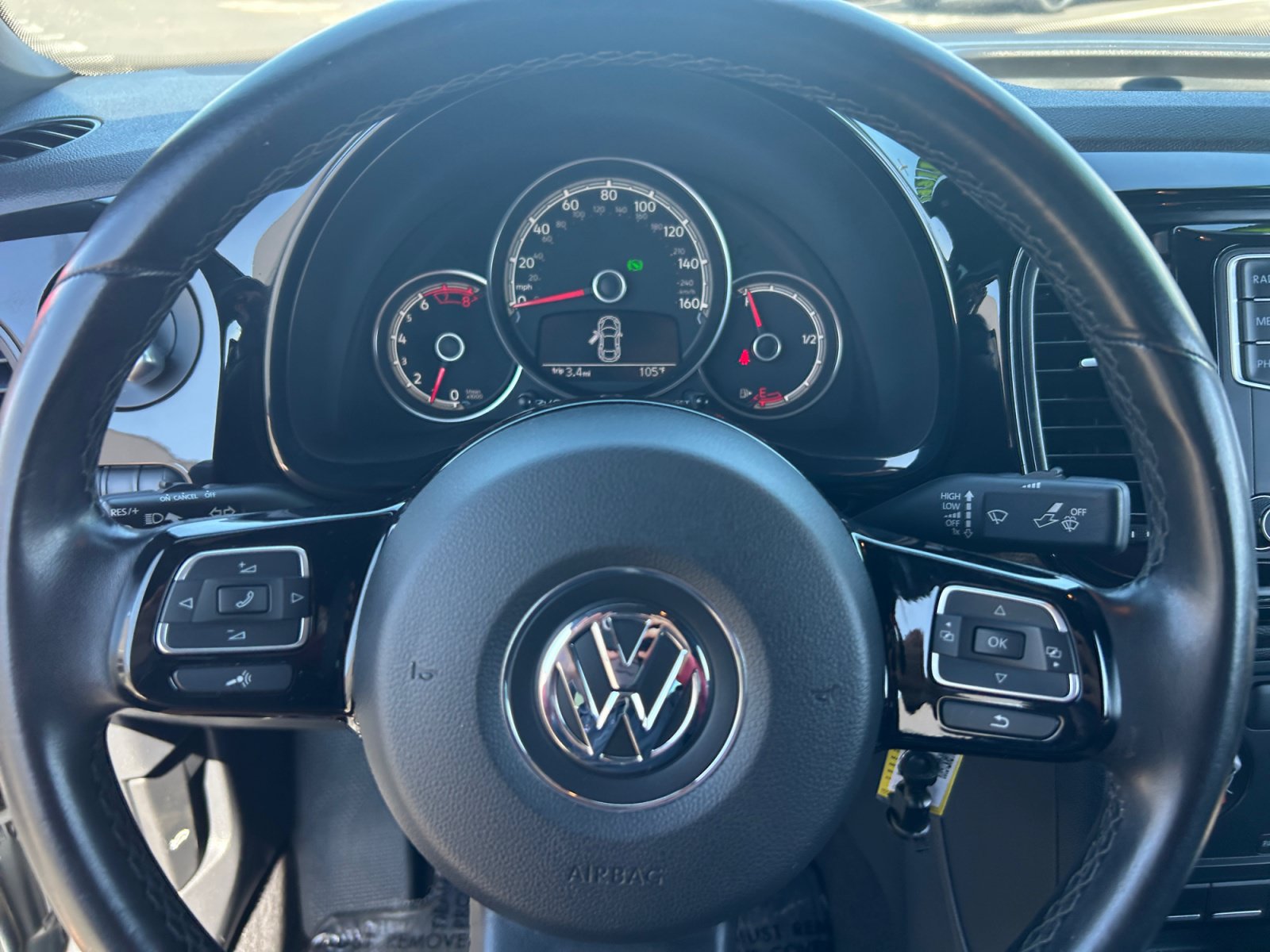Used 2019 Volkswagen Beetle 2.0T S FWD image 9