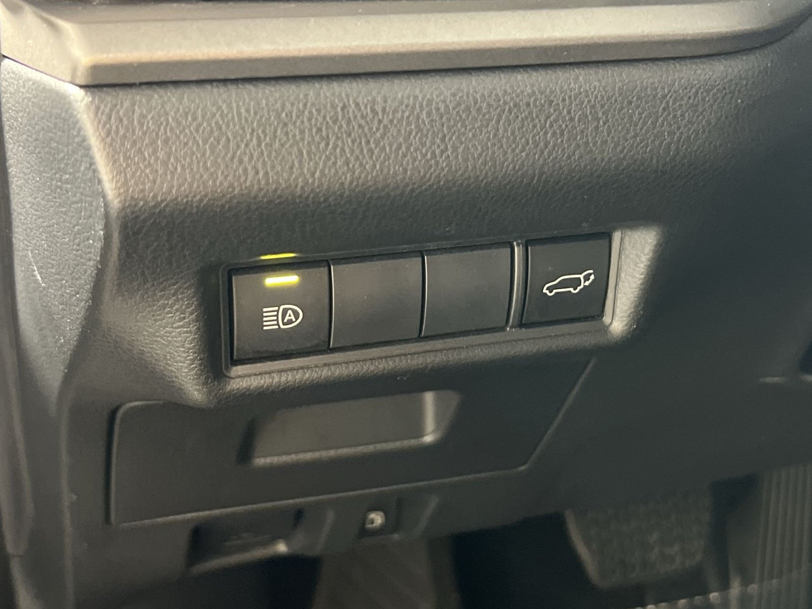 Used 2025 Toyota Grand Highlander AWD image 32