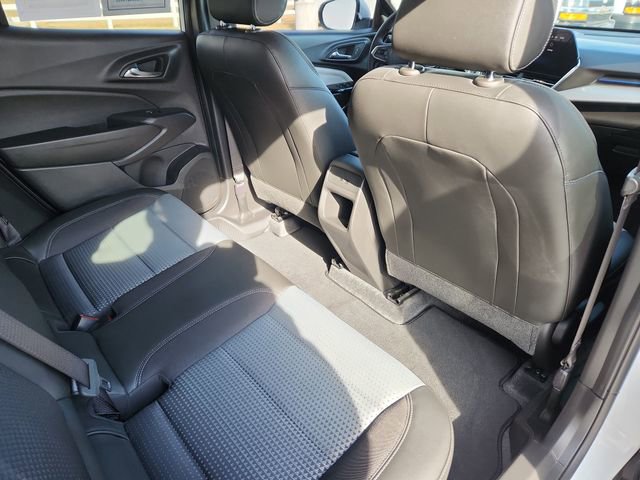 Used 2025 Chevrolet Trax LT w/ LT Convenience Package image 30