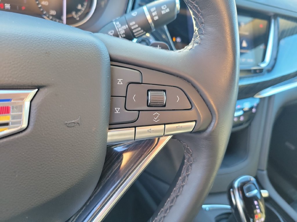 Used 2024 Cadillac XT6 Premium Luxury AWD/4WD image 36