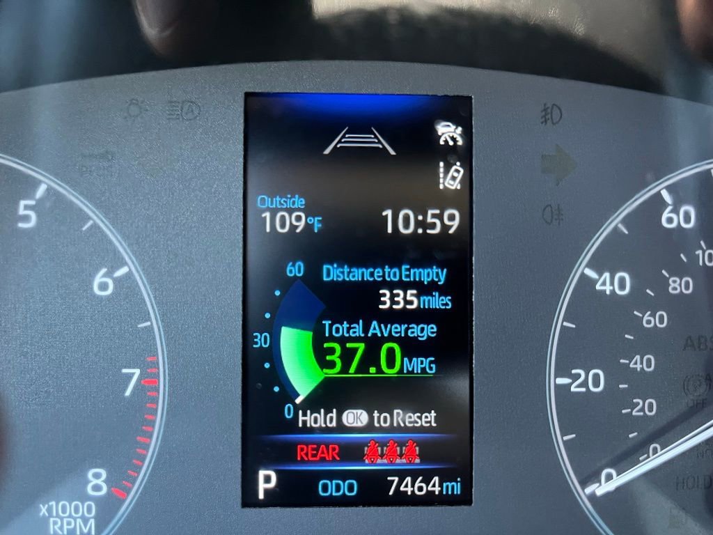Used 2025 Toyota Corolla LE image 31