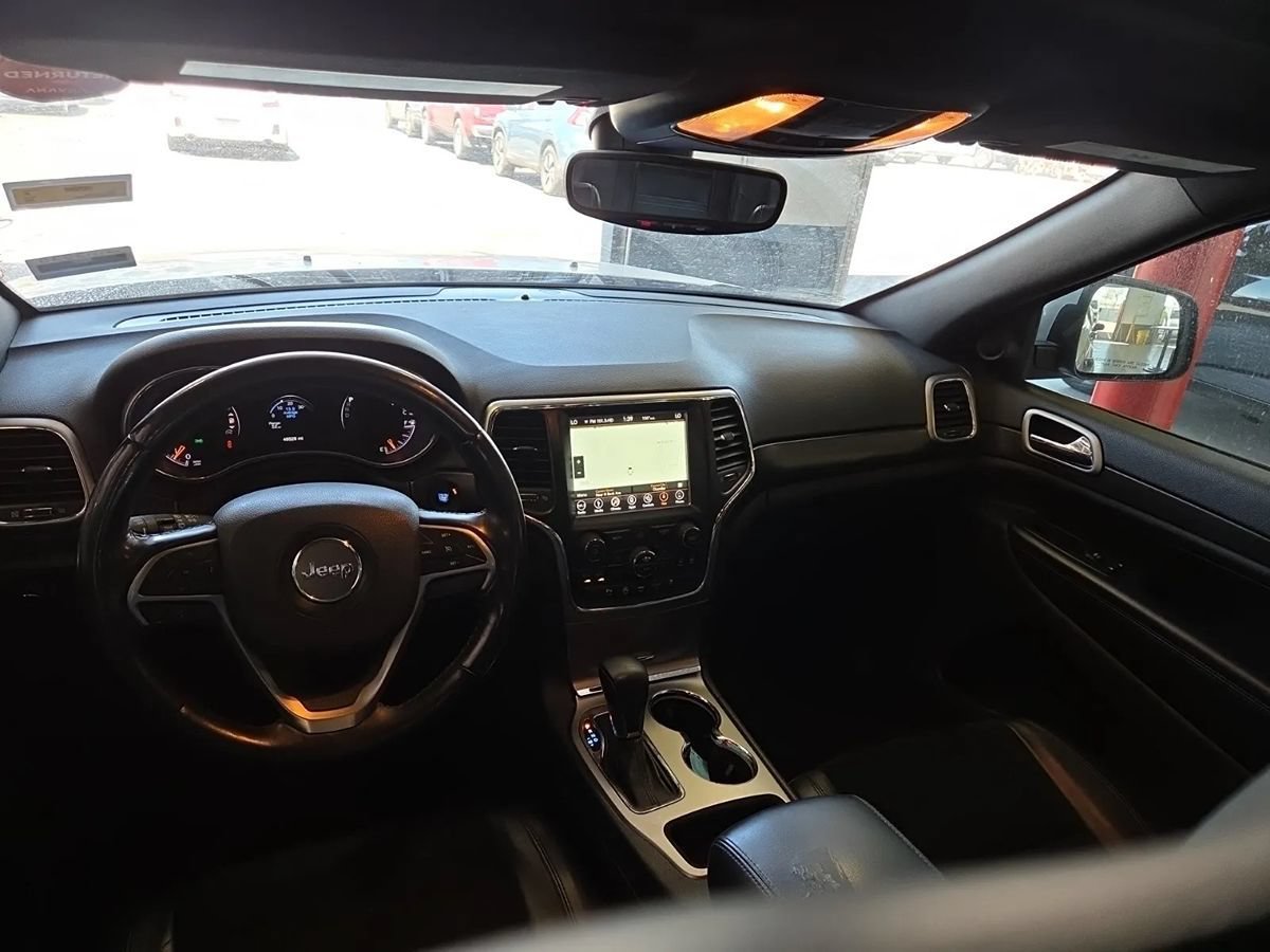 Used 2018 Jeep Grand Cherokee Altitude RWD image 7