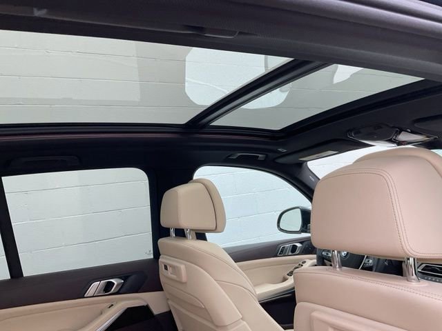 Used 2019 BMW X5 xDrive40i w/ Convenience Package AWD/4WD image 15