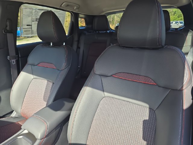 New 2026 Nissan Kicks SR FWD image 23