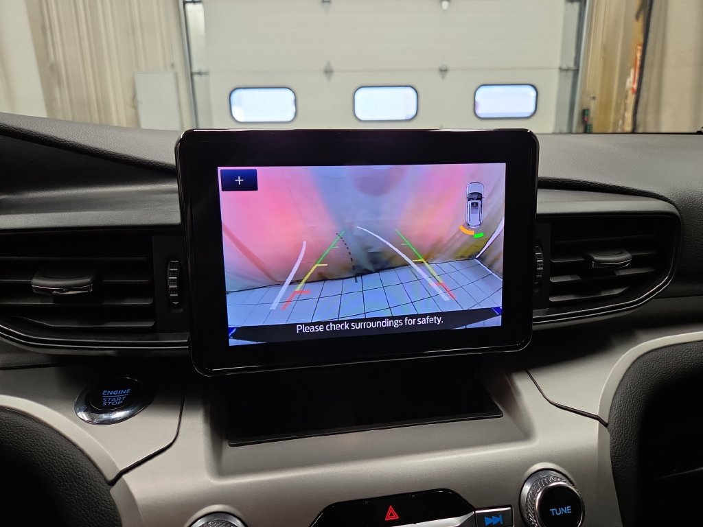 Used 2022 Ford Explorer XLT AWD/4WD image 25