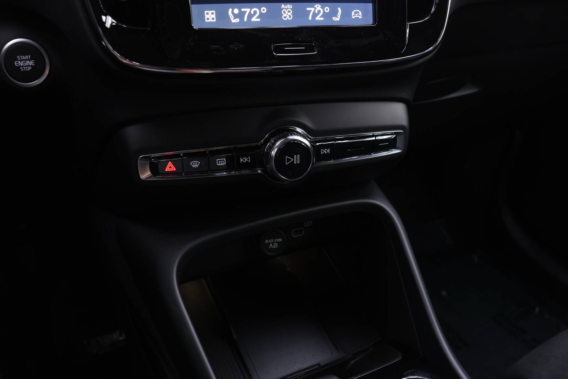 New 2026 Volvo XC40 B5 Ultra w/ Protection Package Premier AWD/4WD image 9
