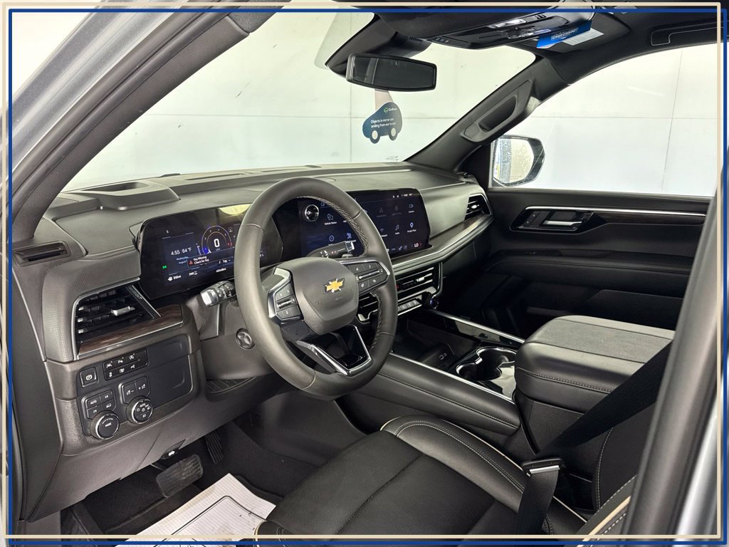 Certified 2025 Chevrolet Suburban Premier AWD/4WD image 10