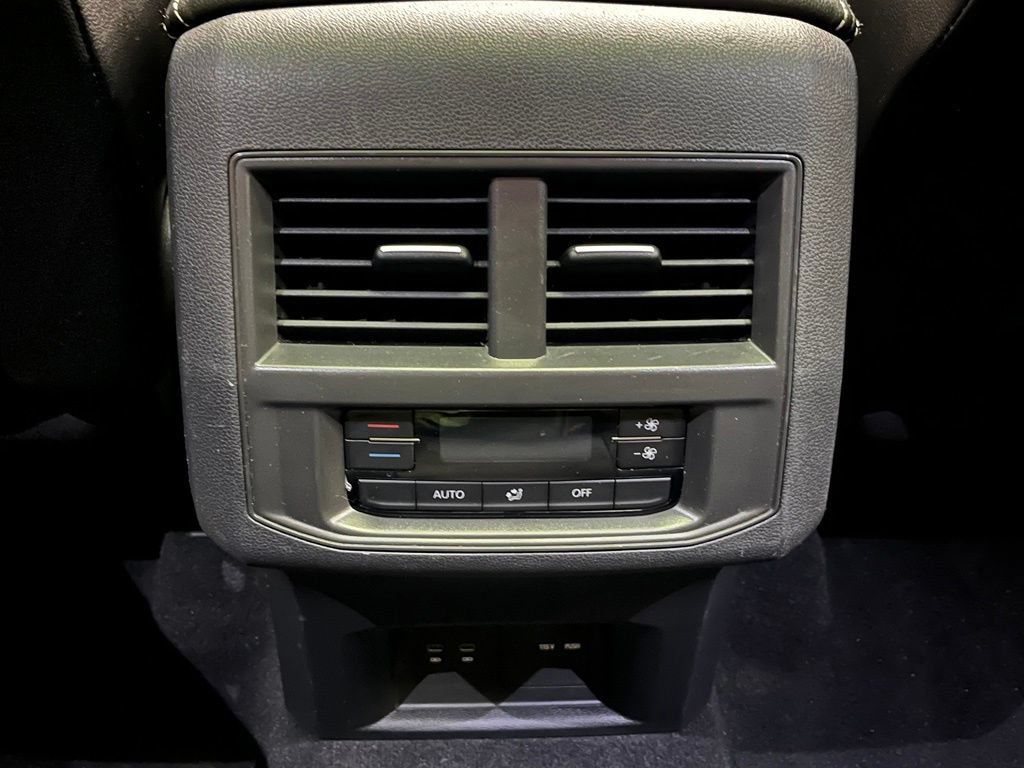 Used 2023 Volkswagen Atlas SE AWD/4WD image 11