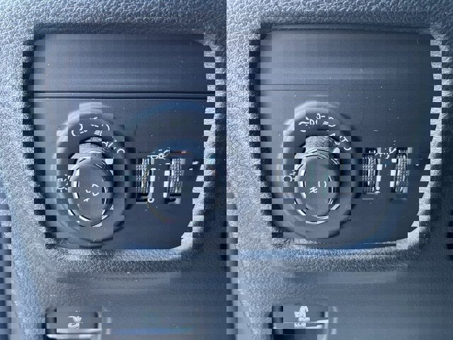 Certified 2025 Jeep Grand Cherokee Limited image 21