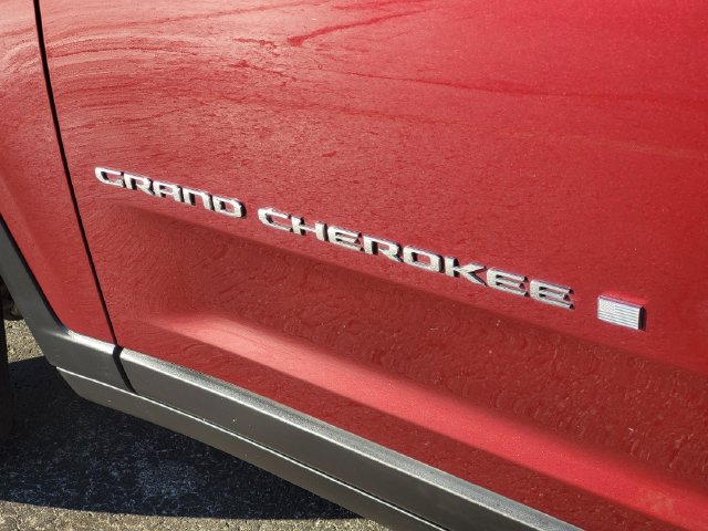Used 2023 Jeep Grand Cherokee L Laredo w/ Luxury Tech Group I AWD/4WD image 31