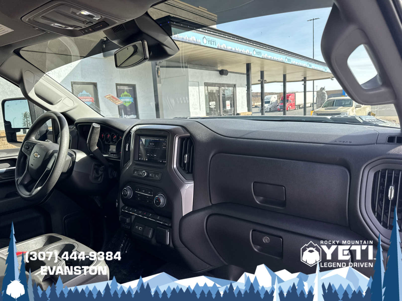 Used 2024 Chevrolet Silverado 2500 Custom w/ Custom Value Package image 14