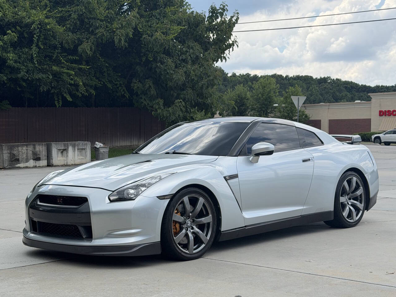 Used 2009 Nissan GT-R Premium AWD/4WD image 1