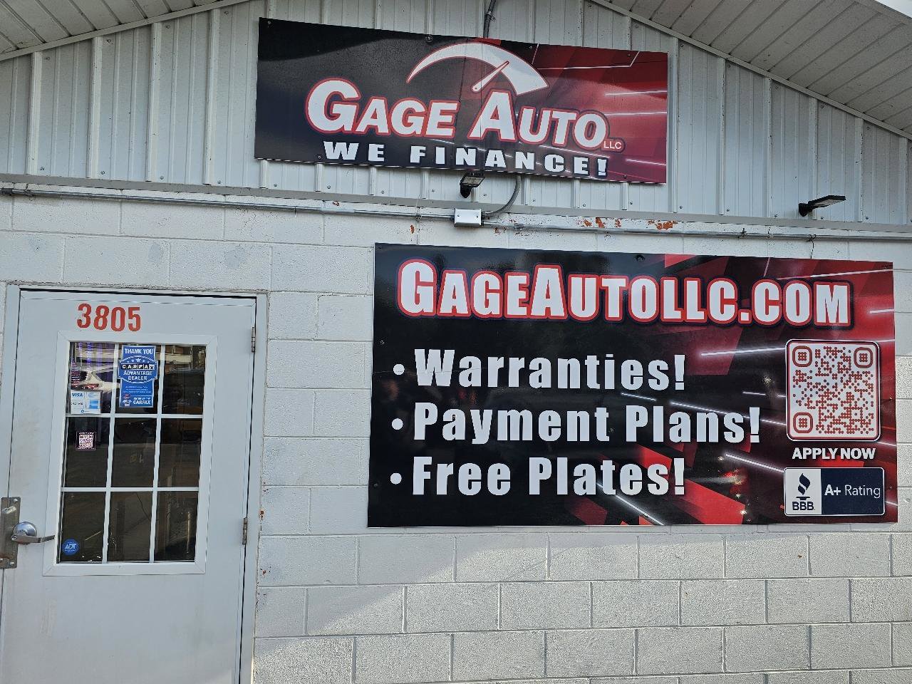 Used 2013 Chrysler 200 Touring FWD image 15