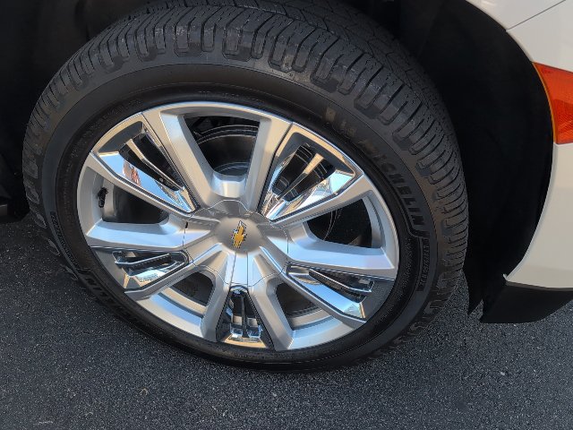 Used 2022 Chevrolet Tahoe High Country AWD/4WD image 16