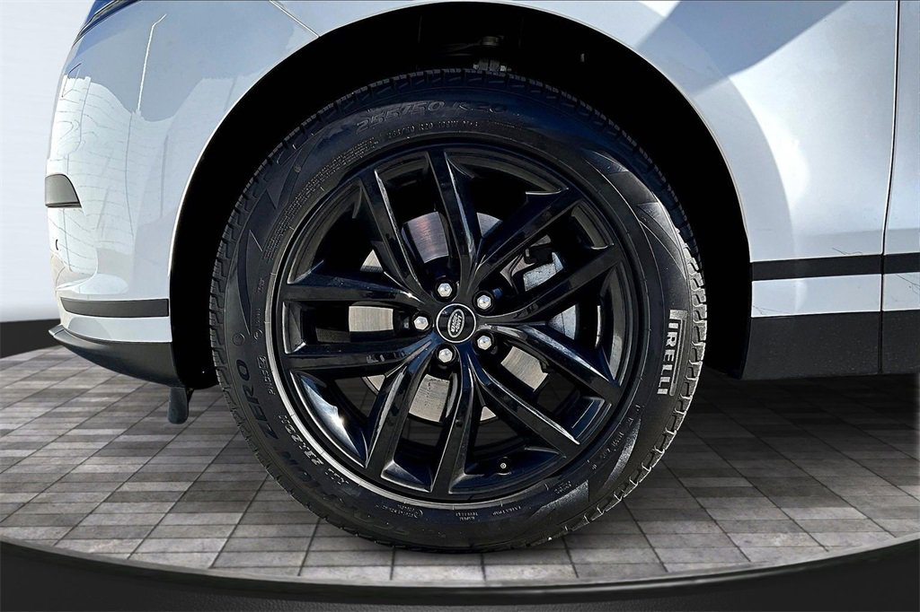 Used 2024 Land Rover Range Rover Velar S image 10