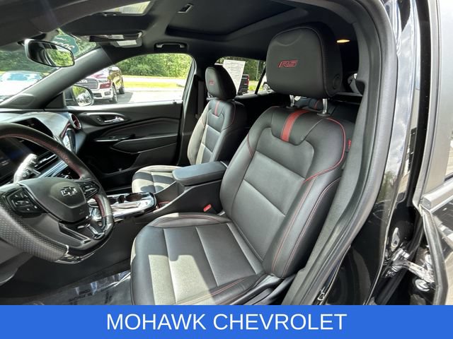 Used 2025 Chevrolet Trax RS w/ Sunroof Package FWD image 19
