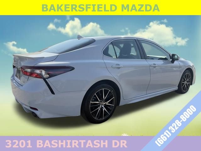 Used 2024 Toyota Camry SE image 5