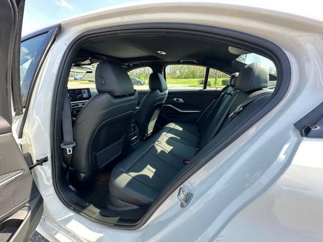 Used 2023 BMW 330e xDrive w/ Premium Package image 18