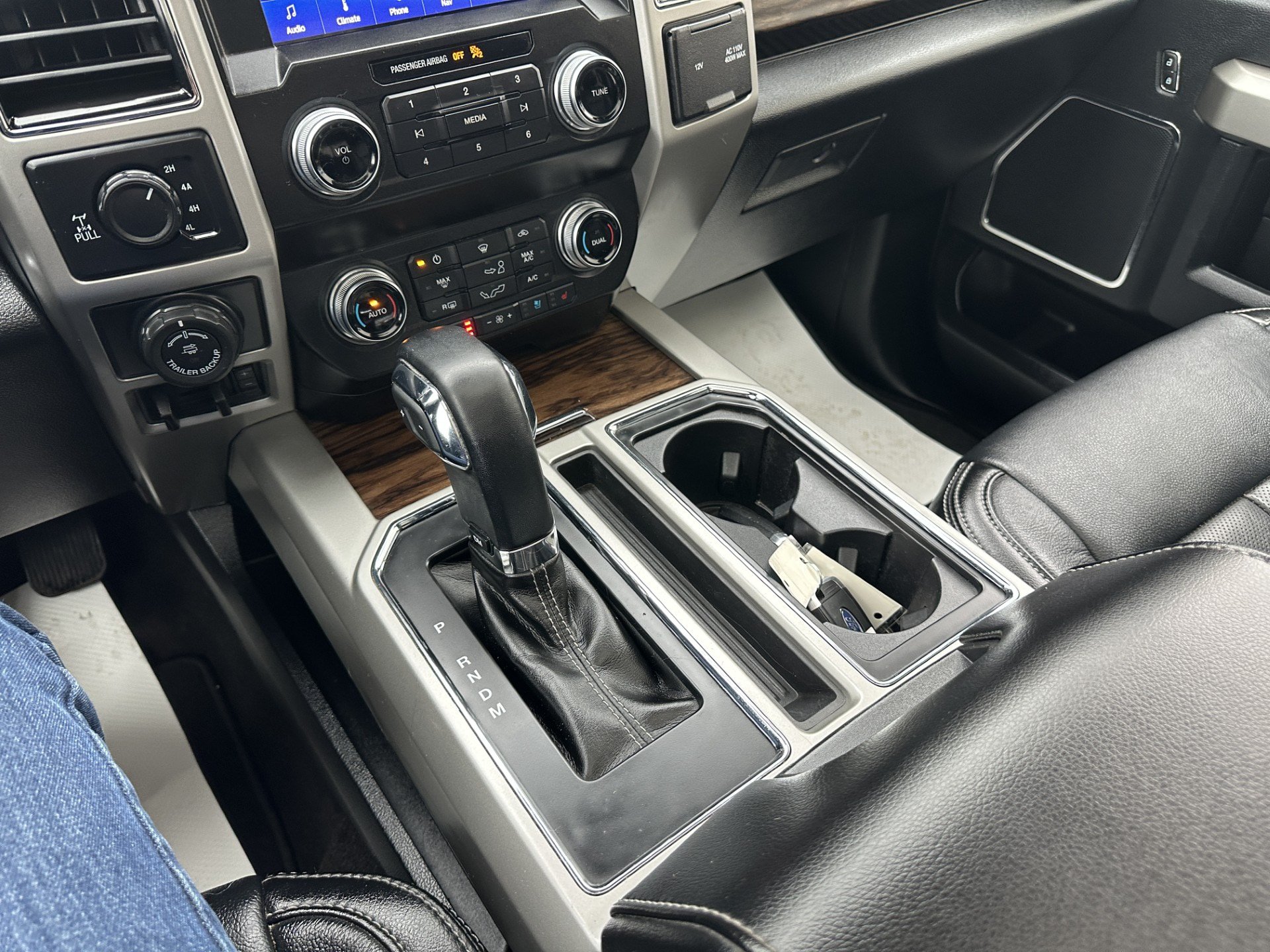 Used 2020 Ford F150 Lariat w/ Equipment Group 502A Luxury AWD/4WD image 13