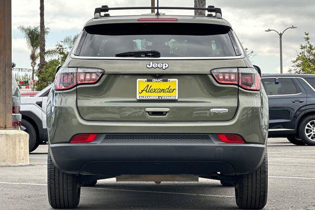 Used 2017 Jeep Compass Latitude FWD image 5