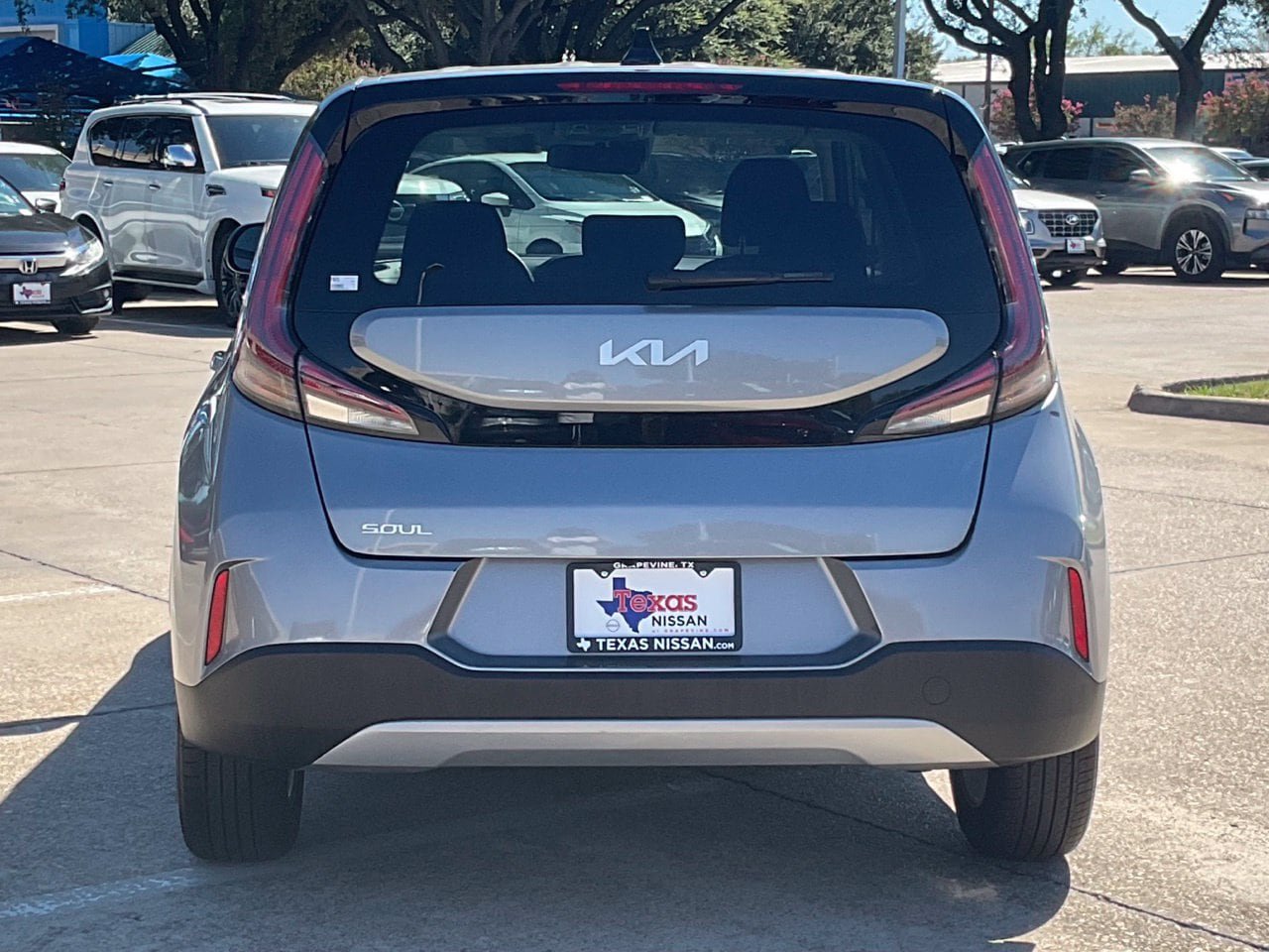 Used 2025 Kia Soul LX w/ LX Technology Package FWD image 5
