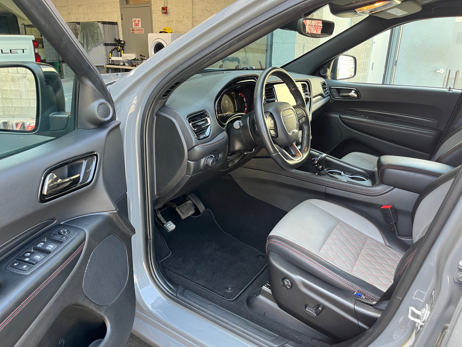 Used 2023 Dodge Durango GT AWD/4WD image 10