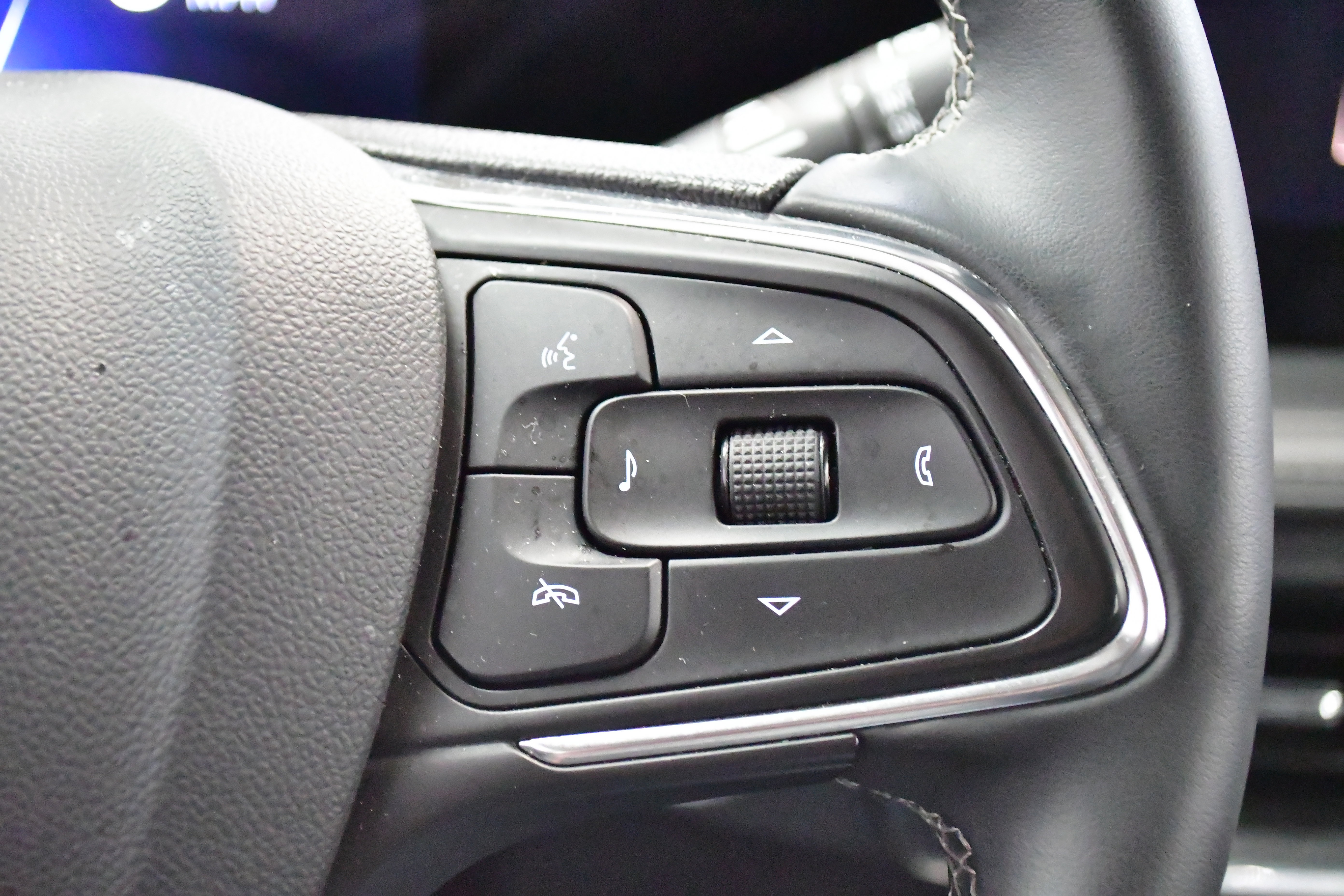 Used 2025 Buick Encore GX Preferred image 23