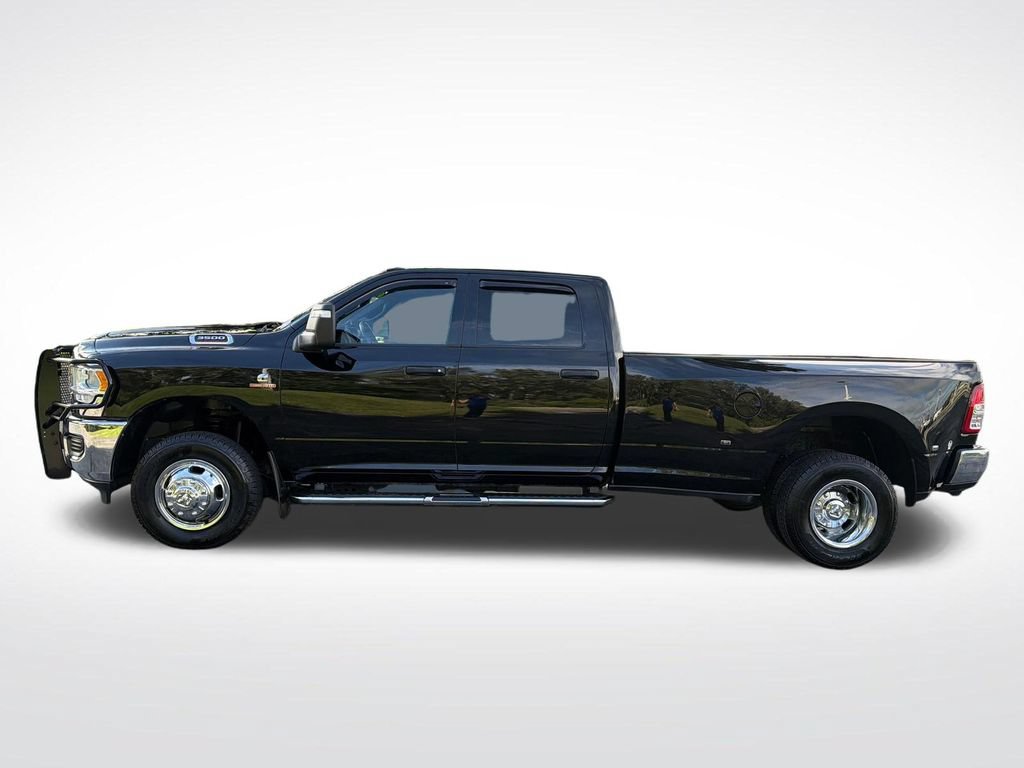 Used 2024 RAM 3500 Tradesman w/ Chrome Appearance Group AWD/4WD image 2