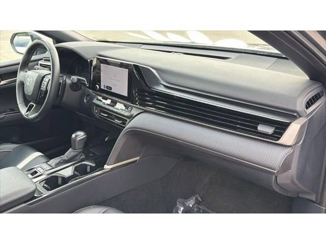 Used 2025 Toyota Camry SE FWD image 40