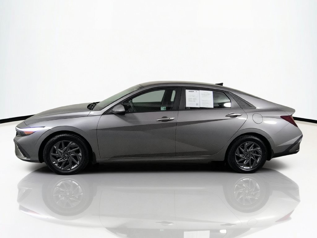 Used 2024 Hyundai Elantra SEL FWD image 10