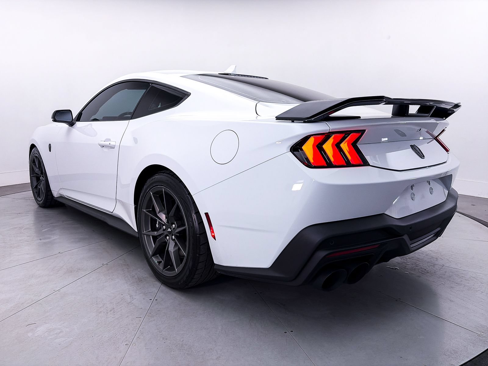 Used 2024 Ford Mustang Dark Horse RWD image 14