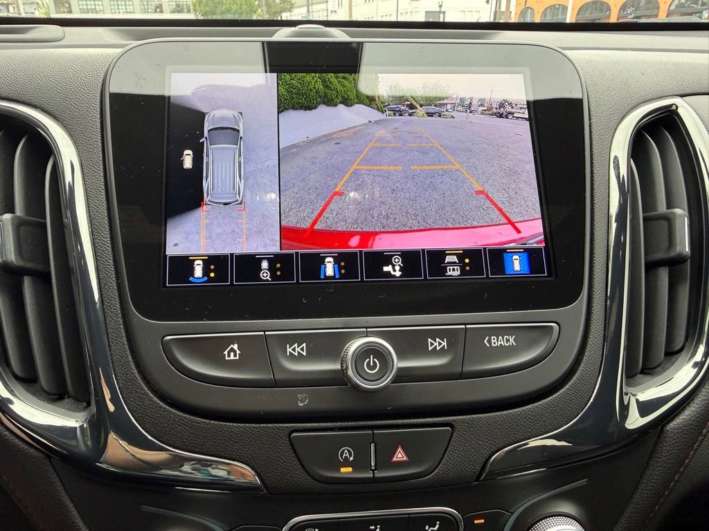 Used 2024 Chevrolet Equinox RS w/ RS Leather Package AWD/4WD image 24