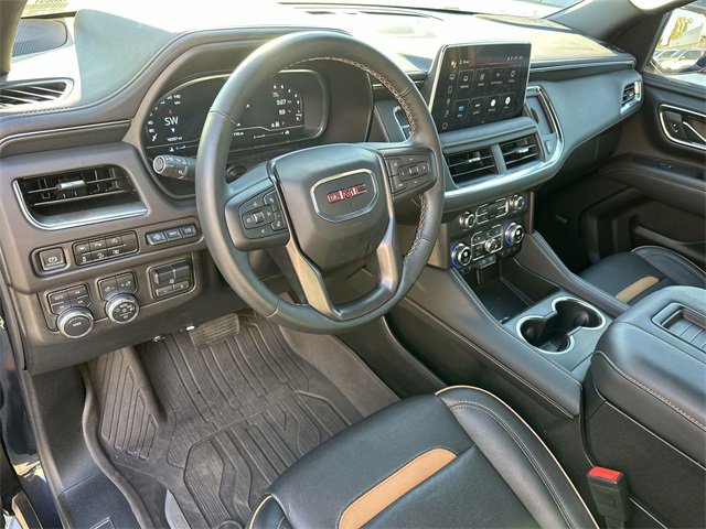 Used 2024 GMC Yukon XL AT4 w/ Technology Package image 9