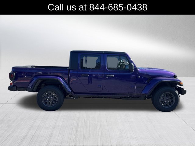 New 2026 Jeep Gladiator Sport AWD/4WD image 4