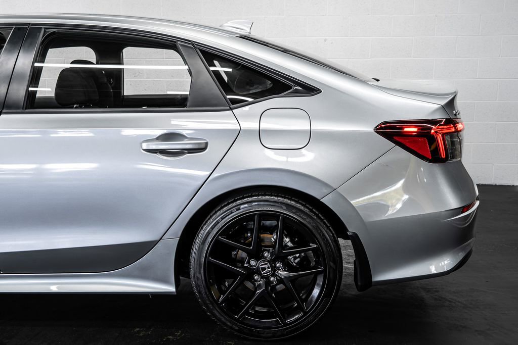 Used 2025 Honda Civic Sport image 13