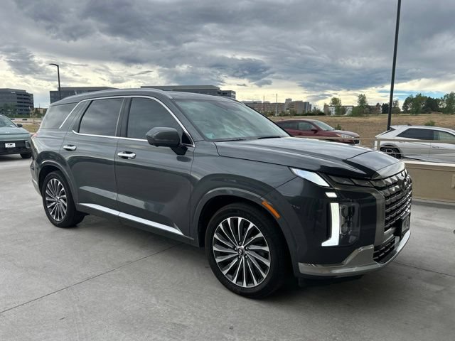 Used 2023 Hyundai Palisade Calligraphy AWD/4WD image 2