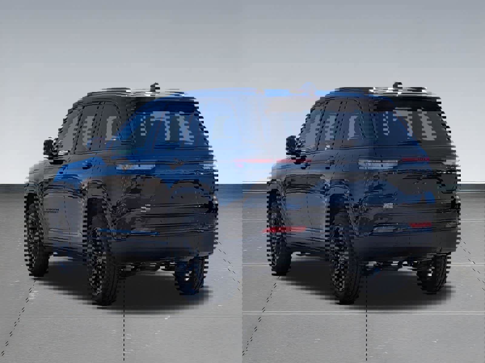 Used 2023 Jeep Grand Cherokee Altitude image 3